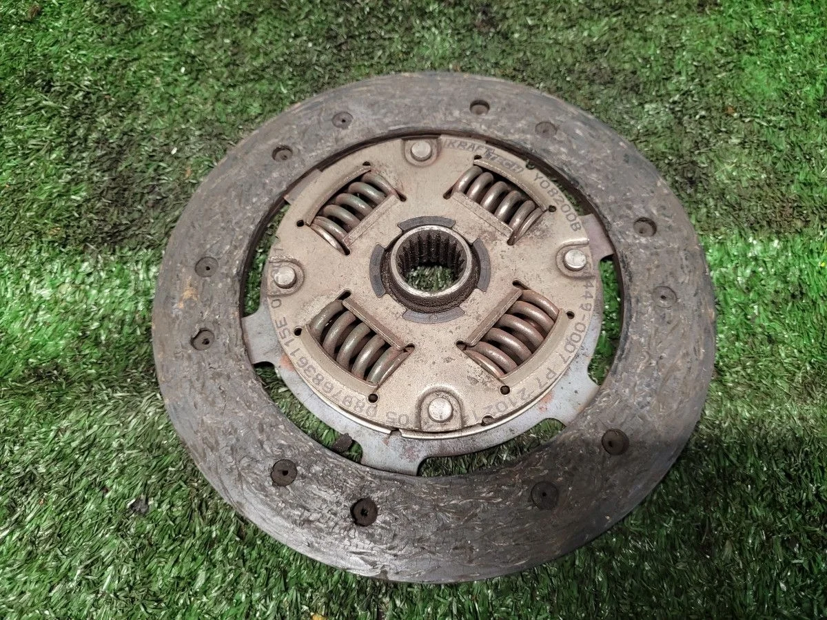 Диск сцепления Mitsubishi Lancer 9