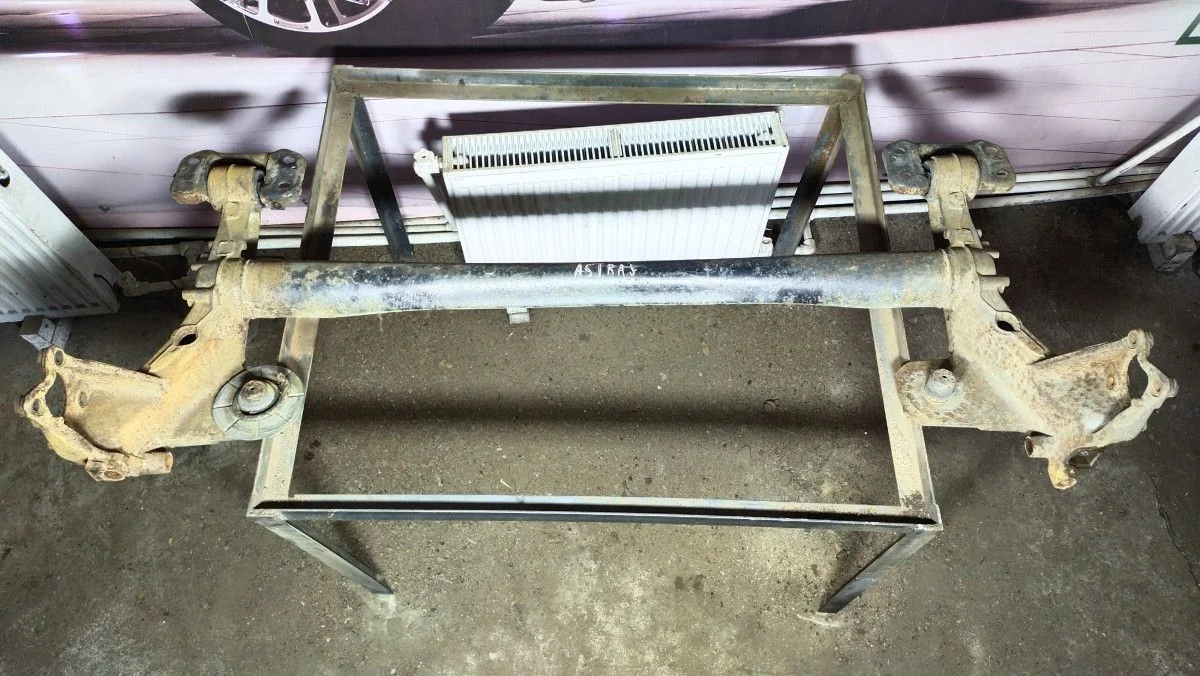 Балка подвески Opel Astra J