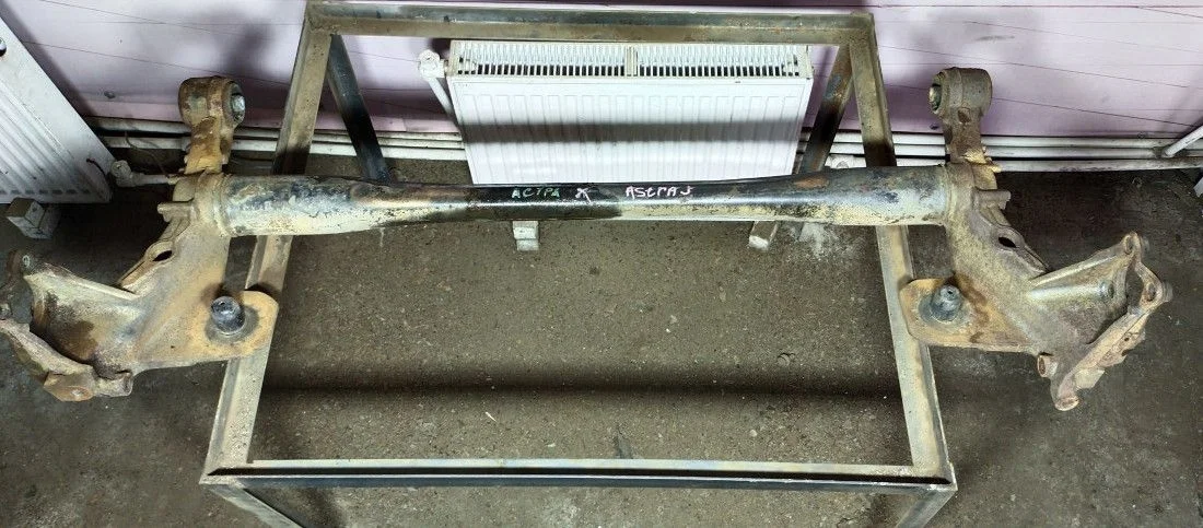 Балка задняя Opel Astra J