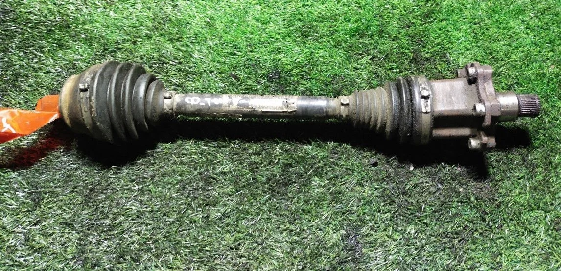 Полуось передняя Volkswagen Phaeton