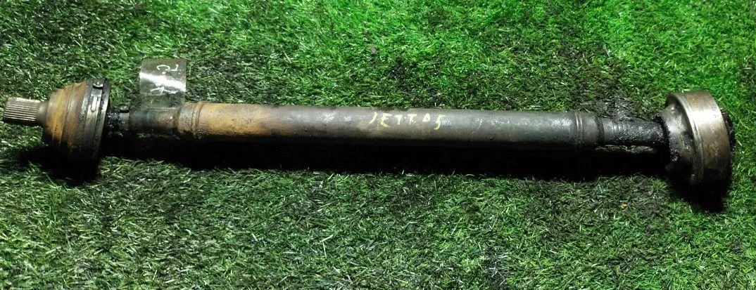 Привод передний правый Volkswagen Jetta V