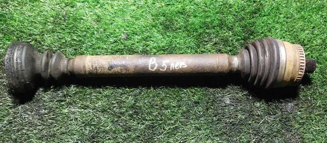 Полуось передняя левая Volkswagen Passat B5+