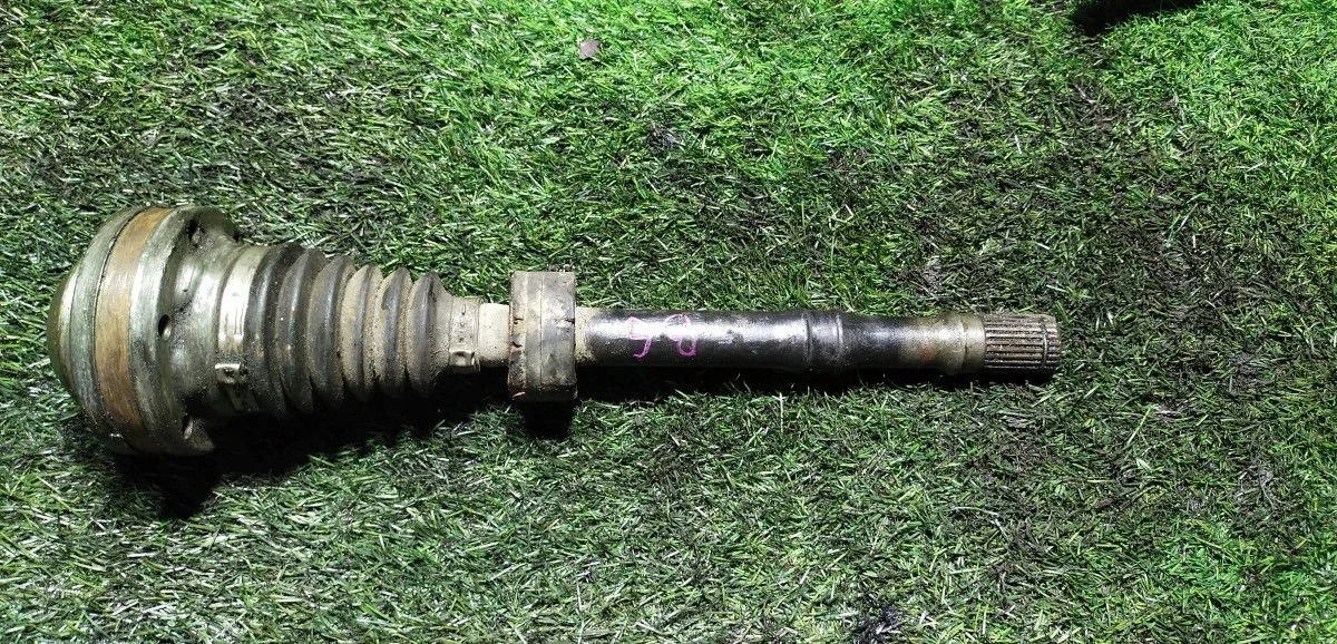 Привод передний левый Volkswagen Passat B6