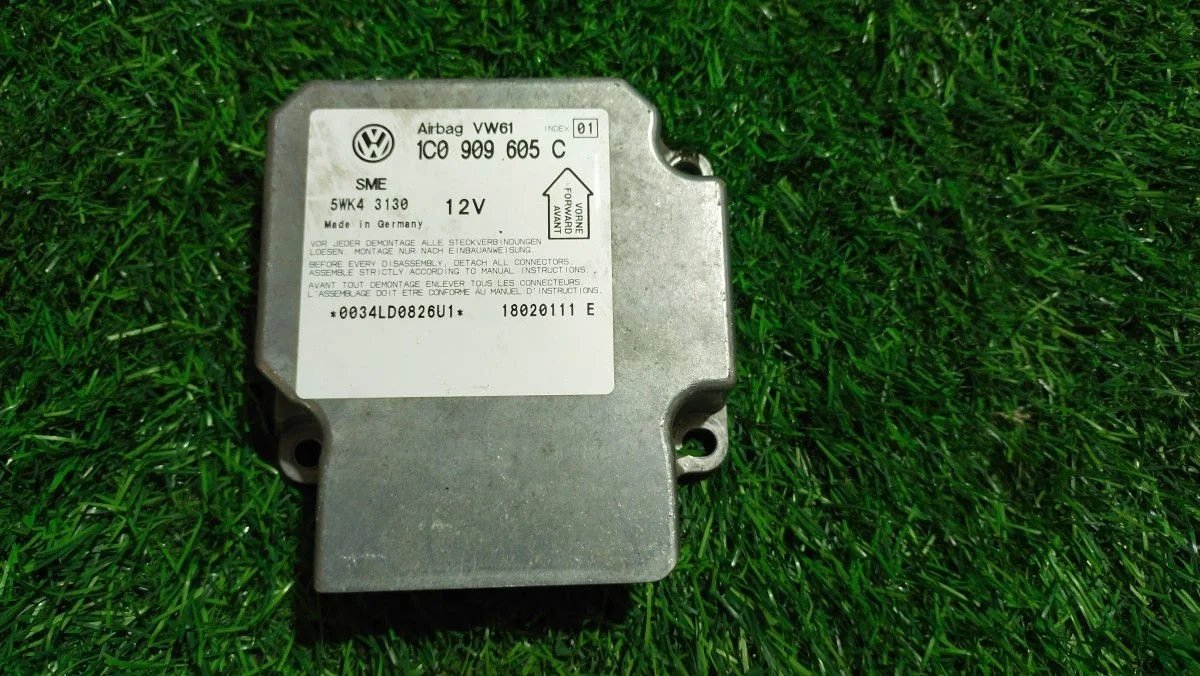 Блок управления AirBag Volkswagen Passat B5+