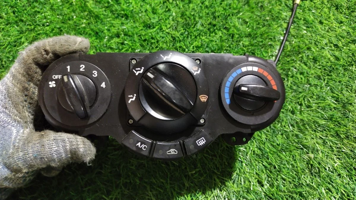 Блок управления климатом Chevrolet Lacetti (J200)