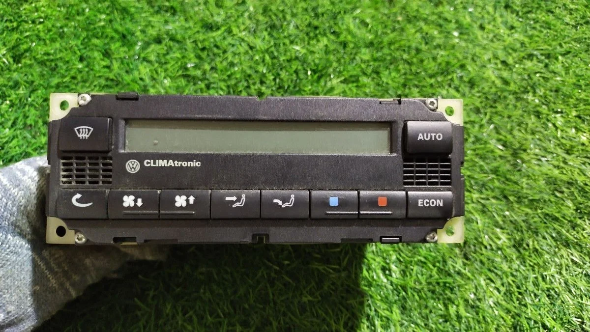 Блок управления климат-контролем Volkswagen Passat