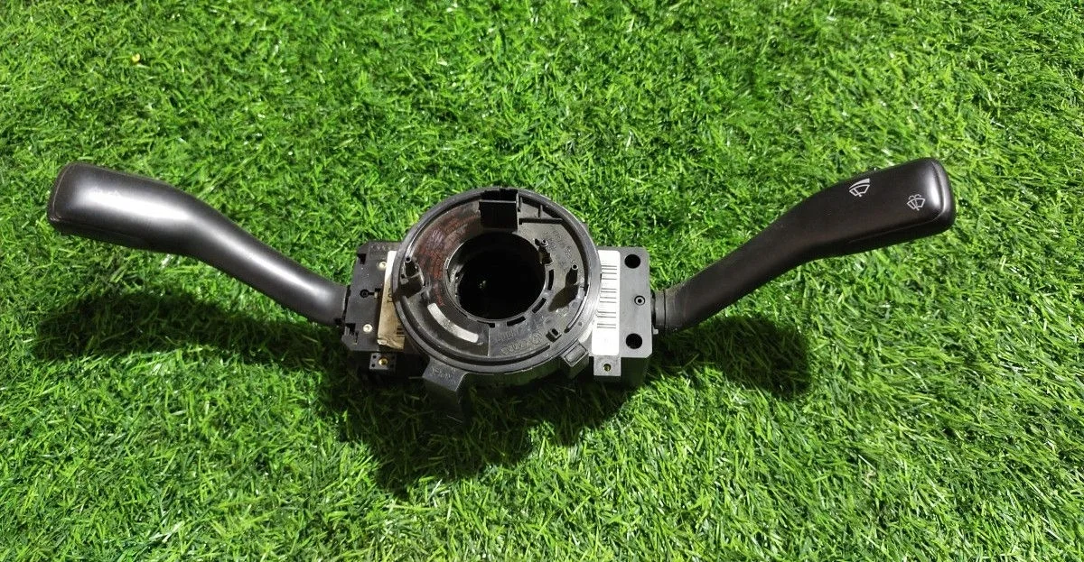 Переключатель подрулевой Volkswagen Passat (B5)