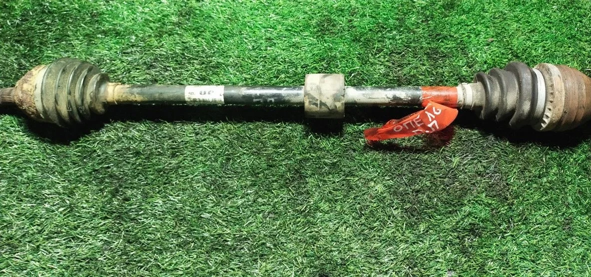 Привод передний правый Opel Astra H