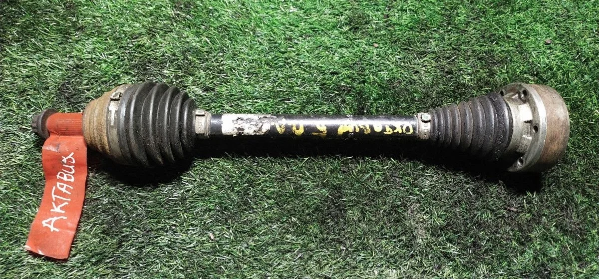 Полуось передняя (привод) Skoda Octavia