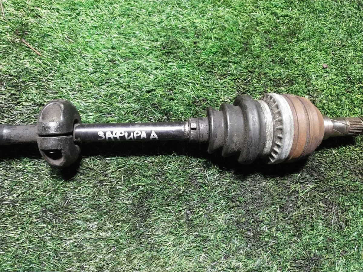 Привод правый передний Opel Zafira B