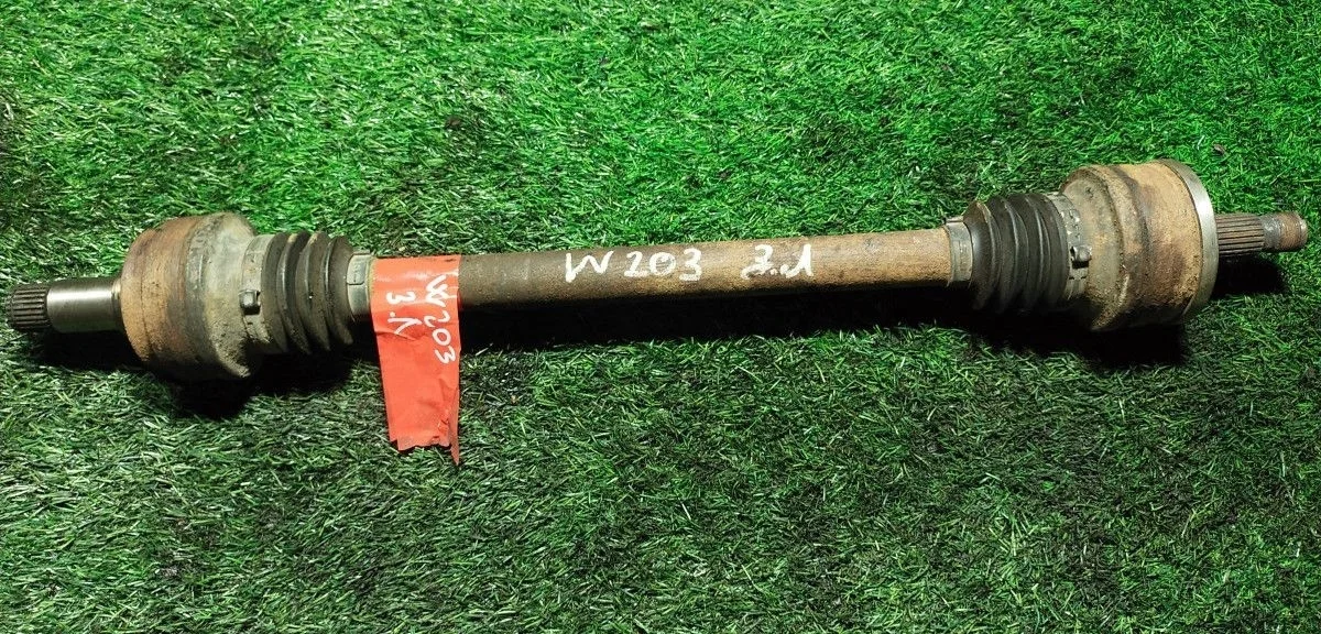 Привод  задний левый Mercedes-Benz W203