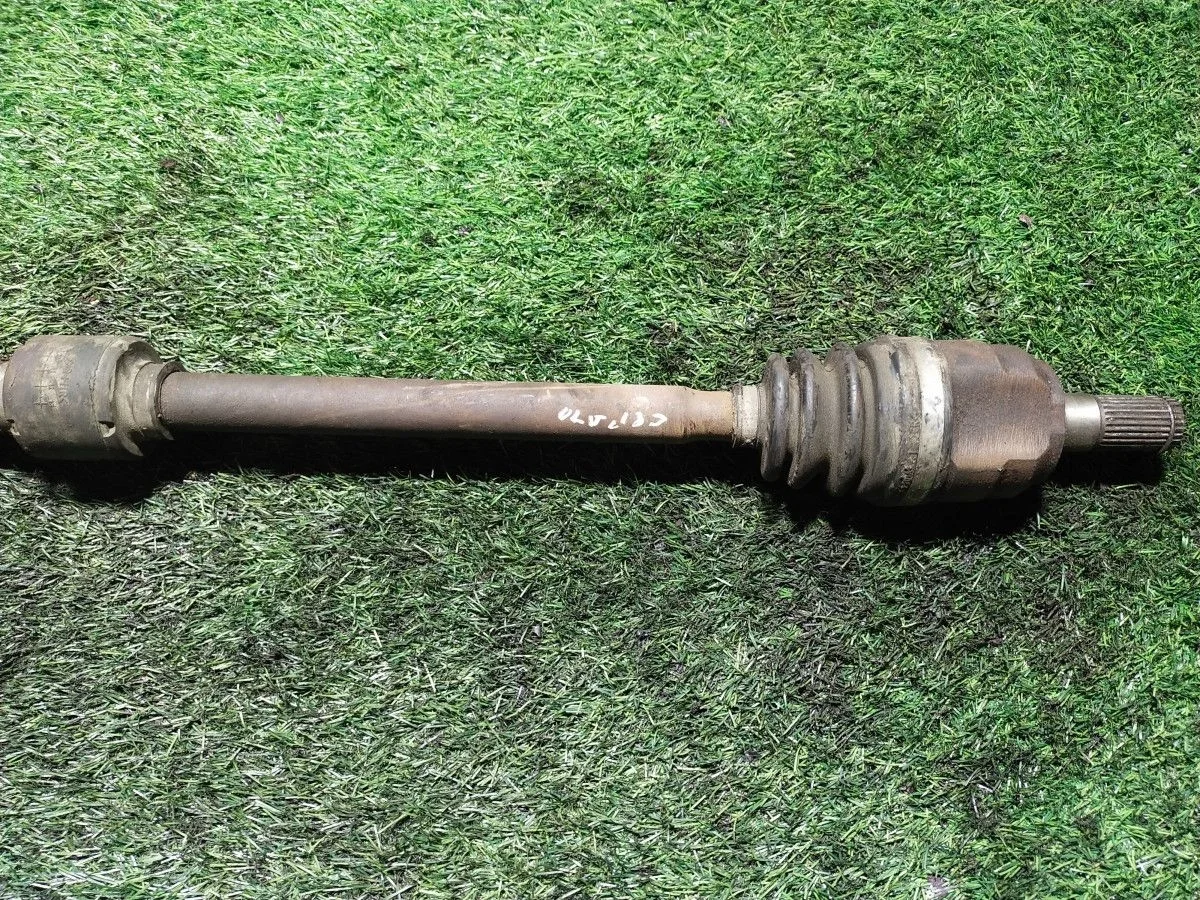 Привод передний правый Kia Cerato