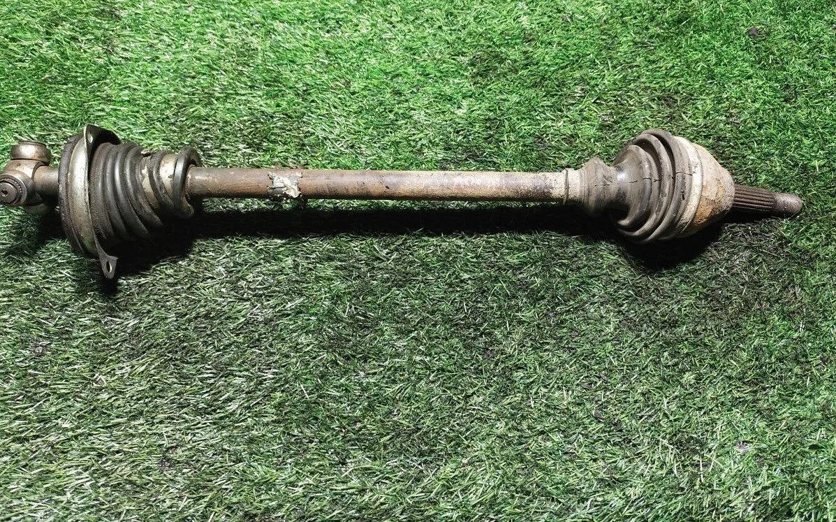 Полуось передняя левая Renault Logan 1