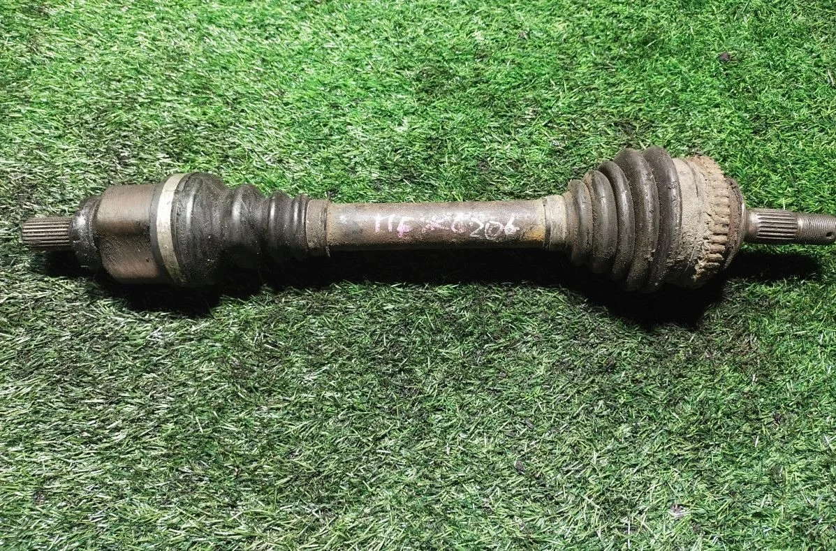 Полуось передняя левая Peugeot 206 I