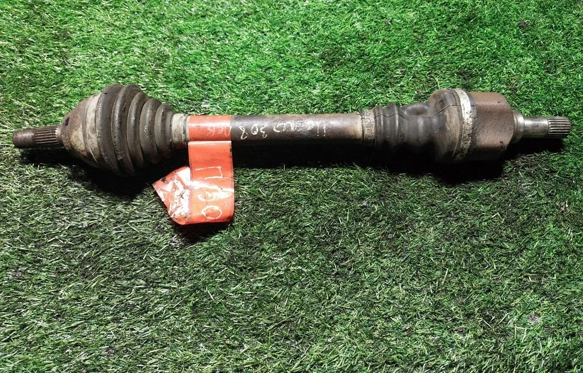 Полуось передняя левая Peugeot 308