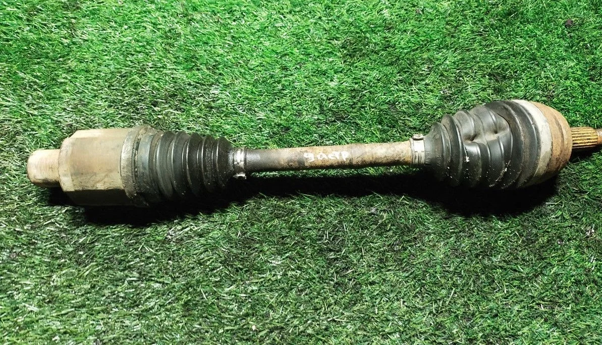 Полуось передняя левая Renault Duster