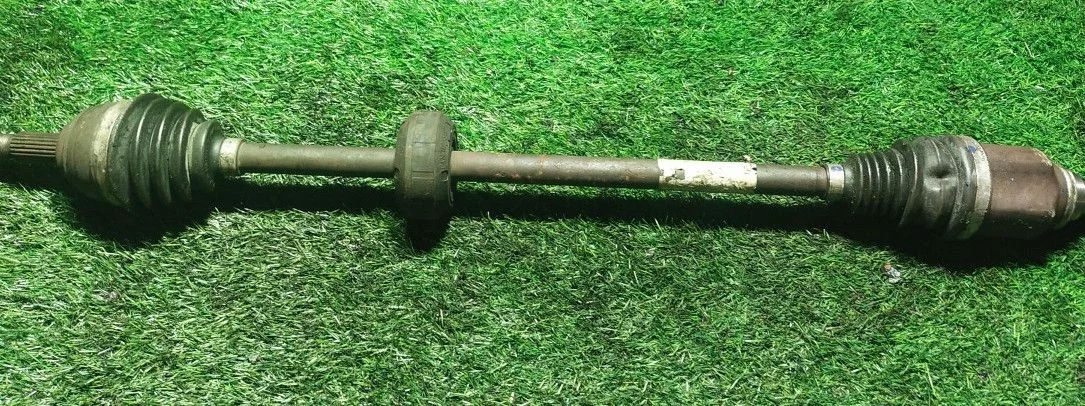 Полуось передняя правая Renault Sandero