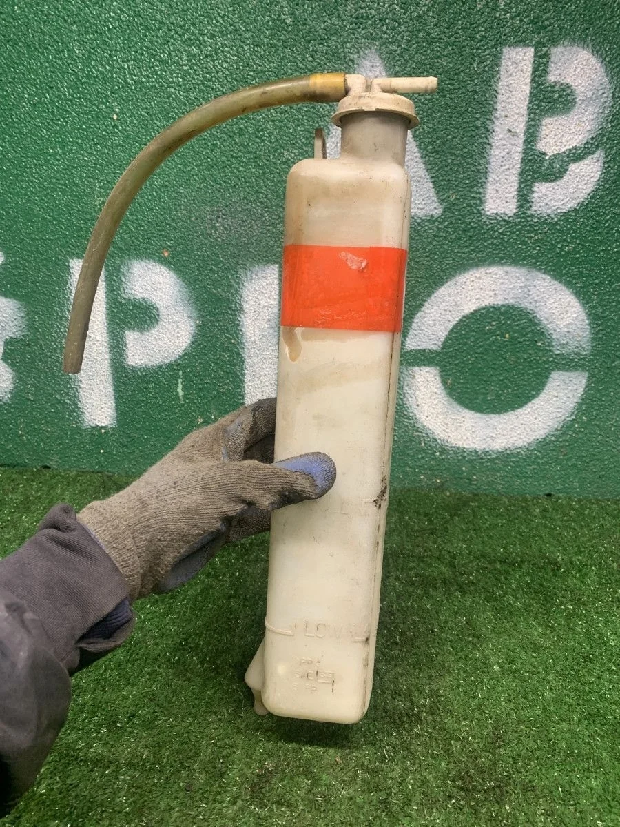 Бачок расширительный Mitsubishi Pajero iO