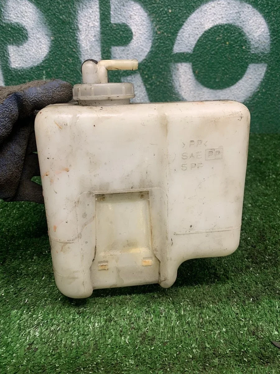 Бачок расширительный Mitsubishi Pajero