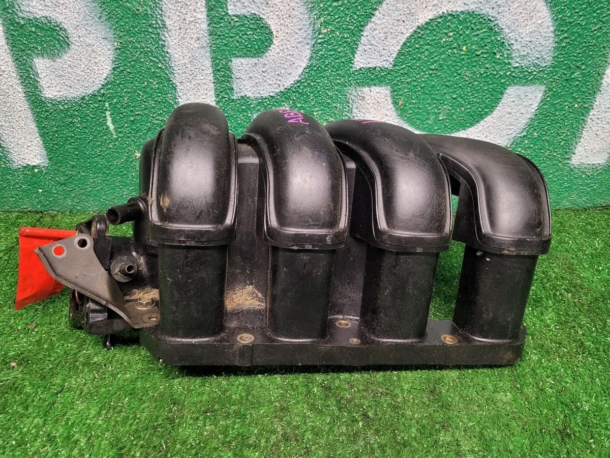 Впускной коллектор Toyota Avensis 1 1ZZ