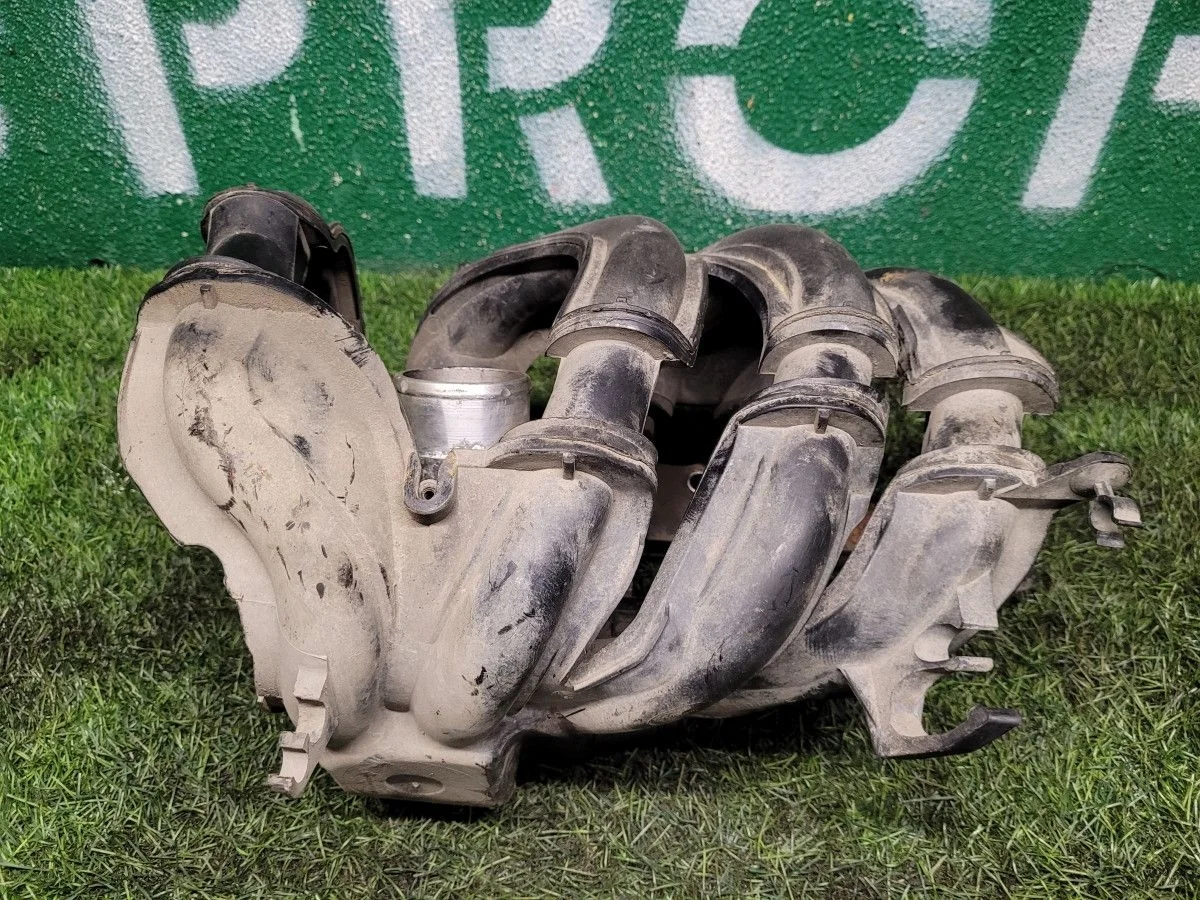 Коллектор впускной Ford Focus 2 1.4