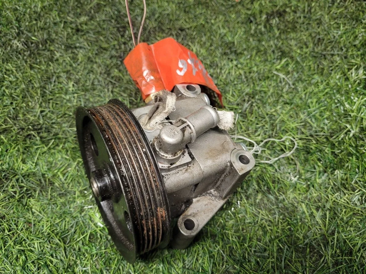 Насос гура Ford Focus 3