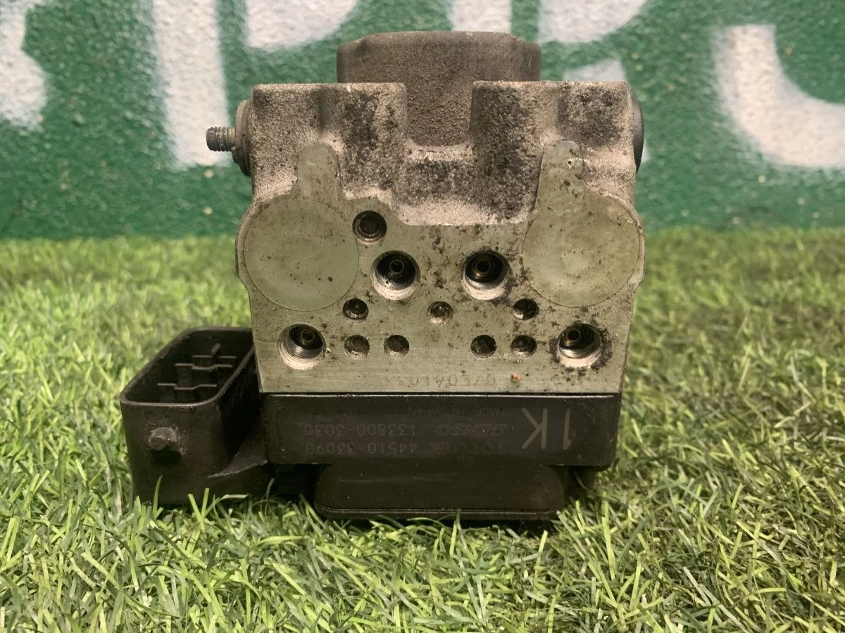 Блок ABS Toyota Corolla E150