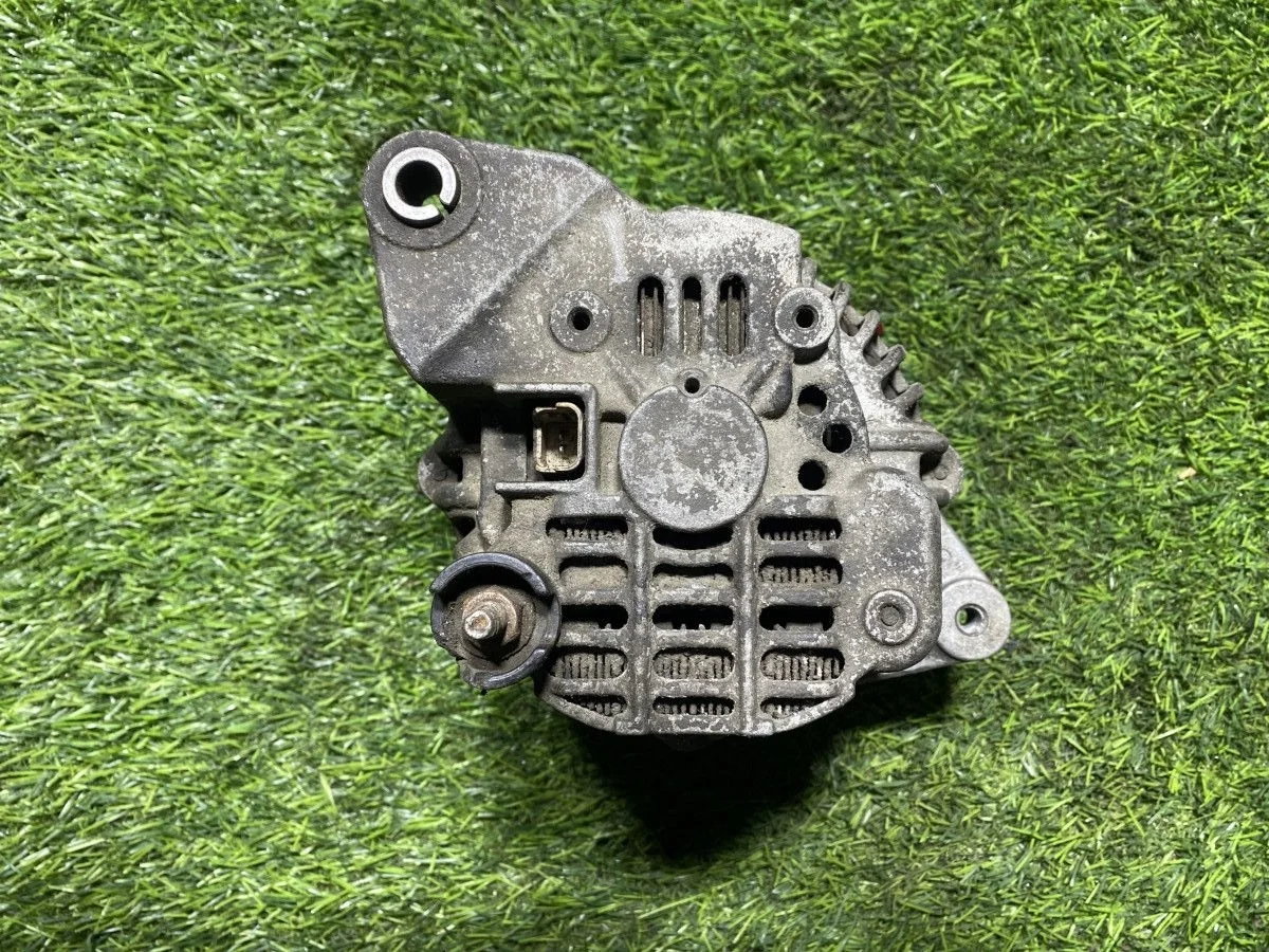 Генератор Renault Logan.