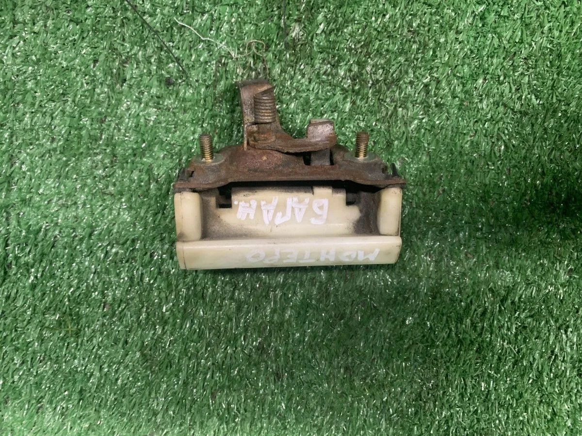 Ручка двери внутренняя Mitsubishi Montero III (1999—2006)