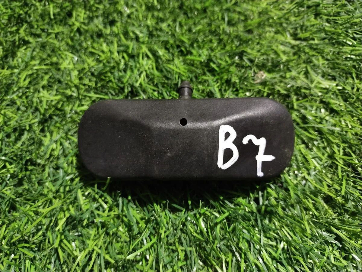 Форсунка омывателя Volkswagen Tiguan