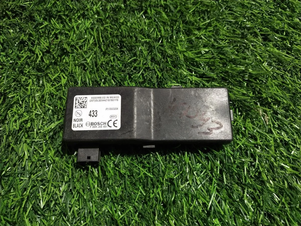 Блок электронный Chevrolet Cruze (J300) I