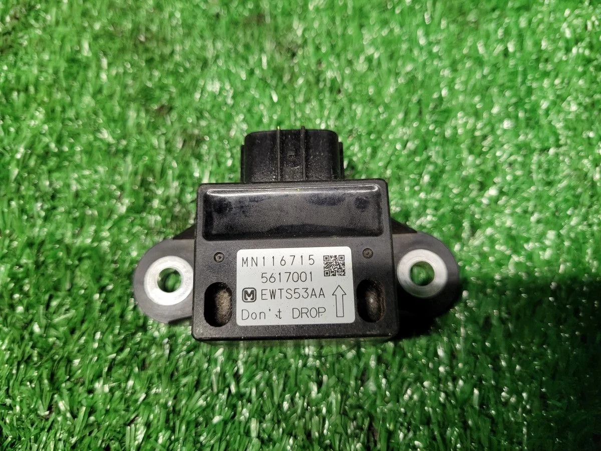 Датчик курсовой устойчивости Mitsubishi Pajero