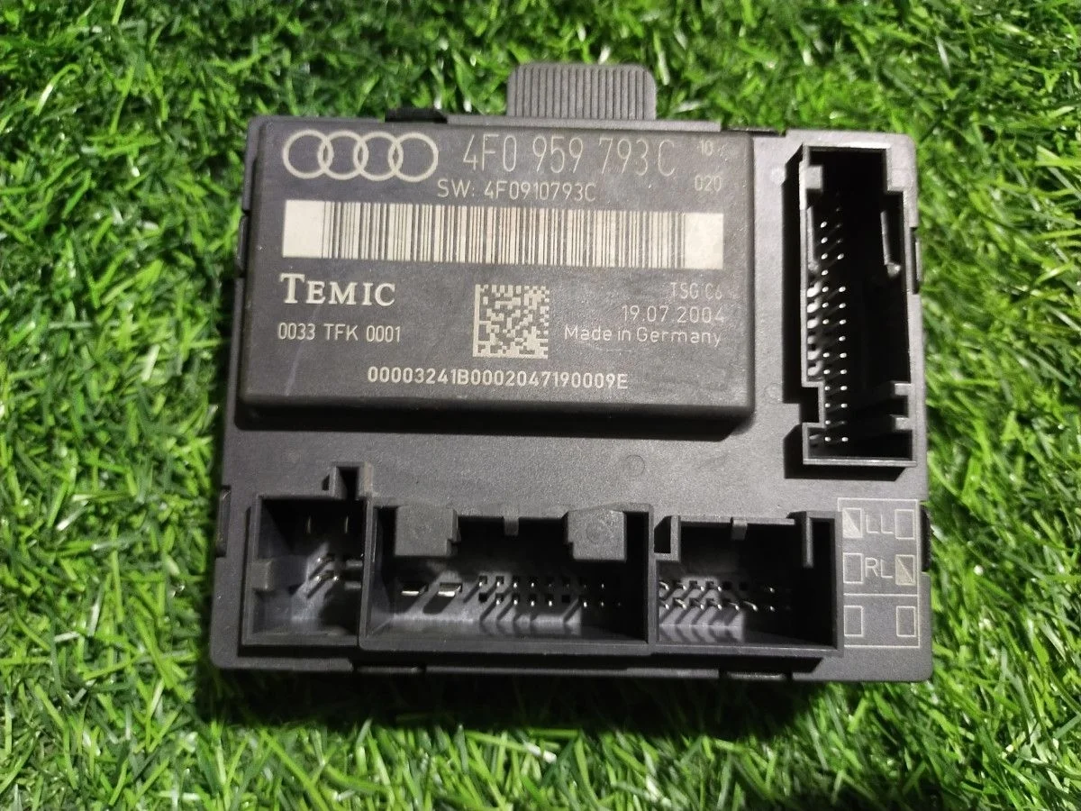 Блок комфорта двери Audi A6 C6 левый передний