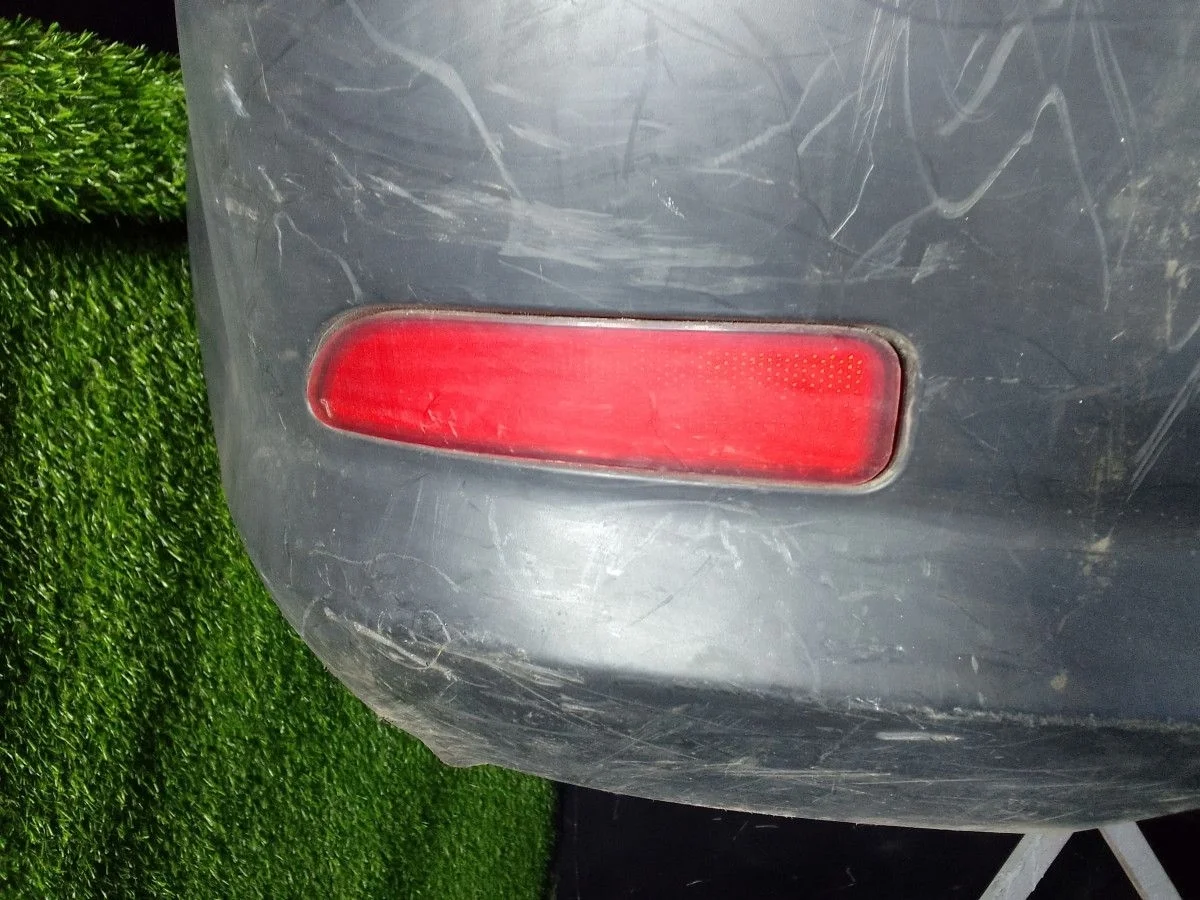 Катафот в бампер задний Renault Logan