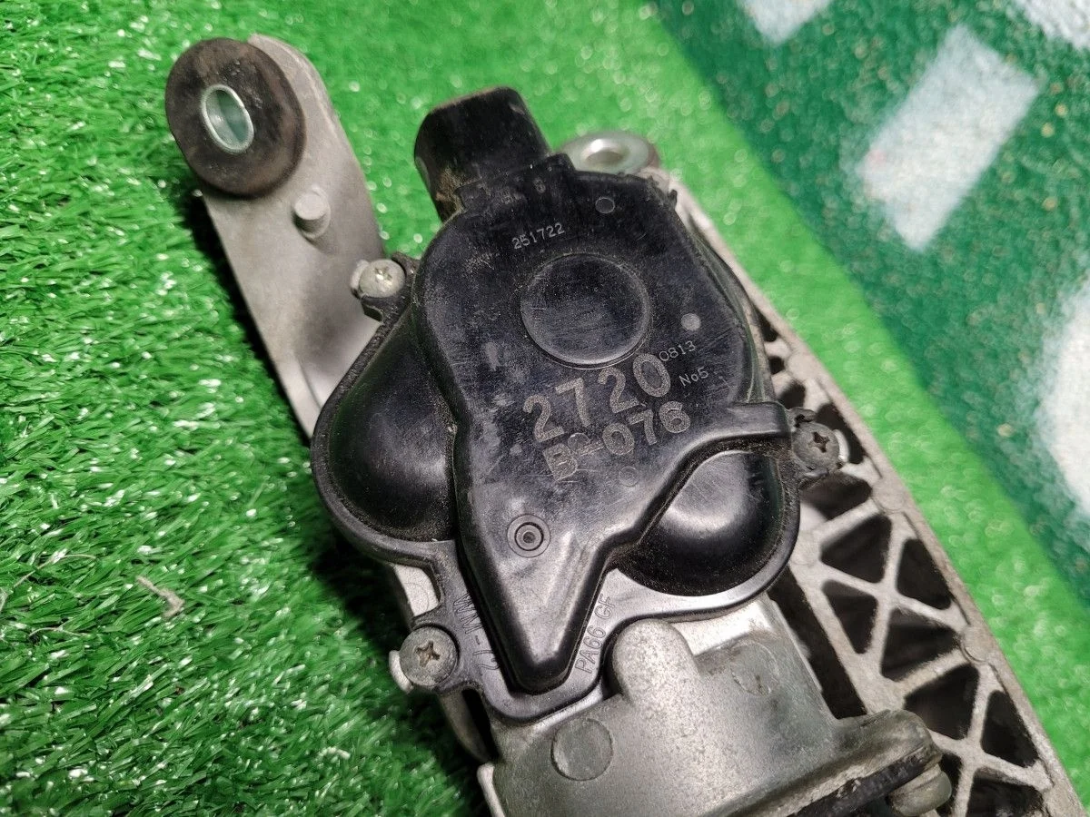 Мотор трапеции на  Mitsubishi Lancer X