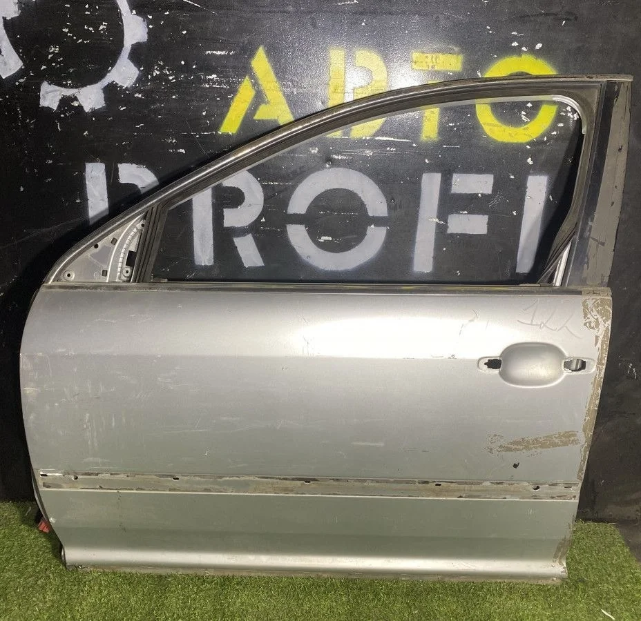 Дверь передняя левая Volkswagen Passat B5