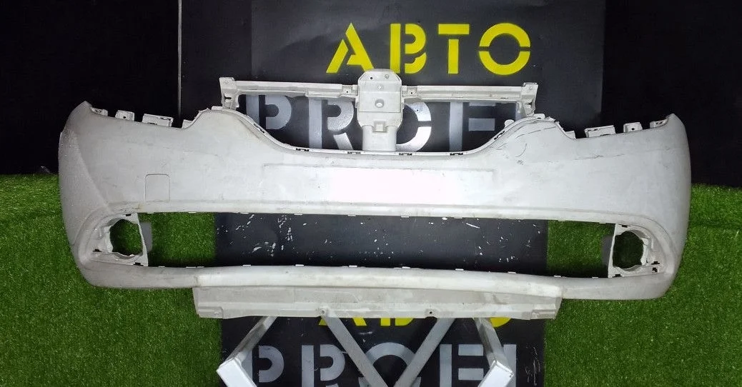 Бампер передний Renault Logan 2