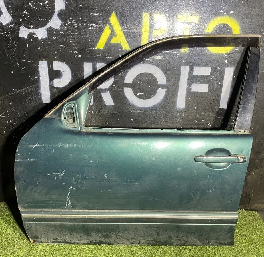 Дверь передняя левая Mercedes E-Class (W210)