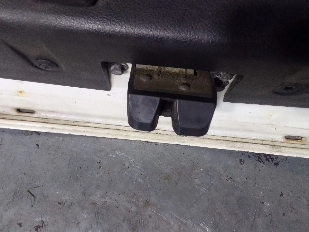 Замок крышки багажника SsangYong Actyon