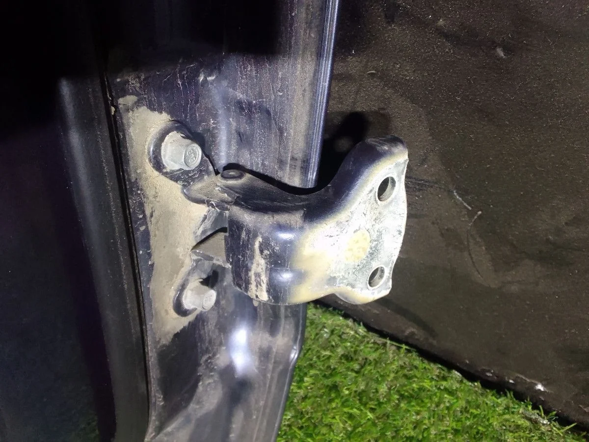 Петля двери задней левой Chevrolet Captiva