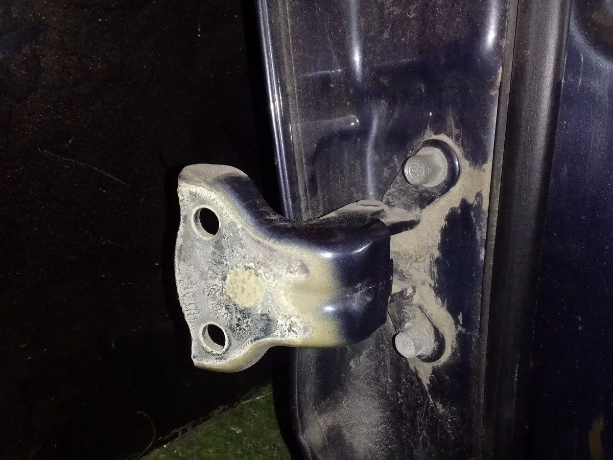 Петля двери задней правой Chevrolet Captiva