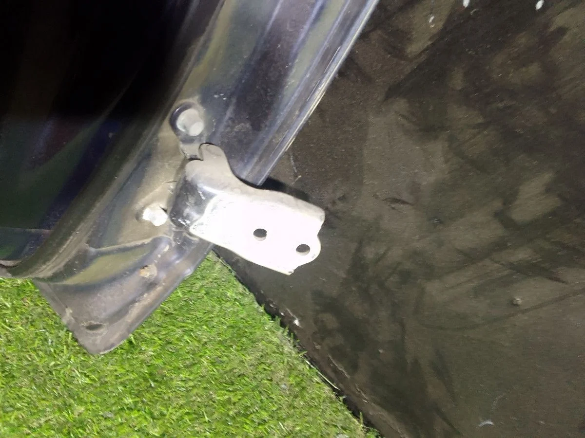 Петля двери передней левой Chevrolet Captiva