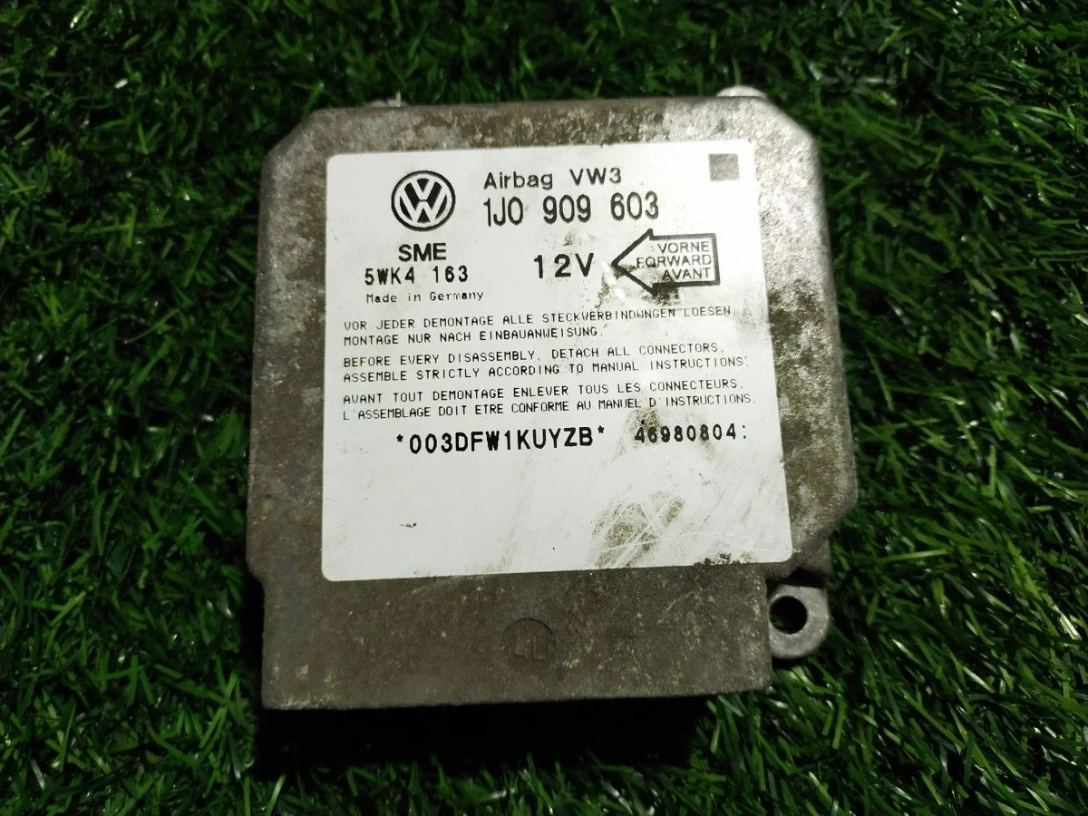 Блок управления AIR BAG Skoda Octavia