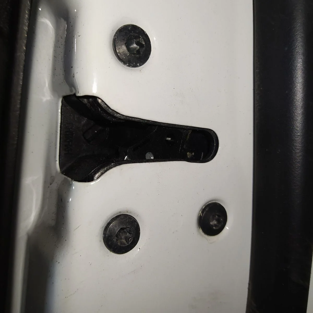 Замок двери задней правой Hyundai Santa Fe