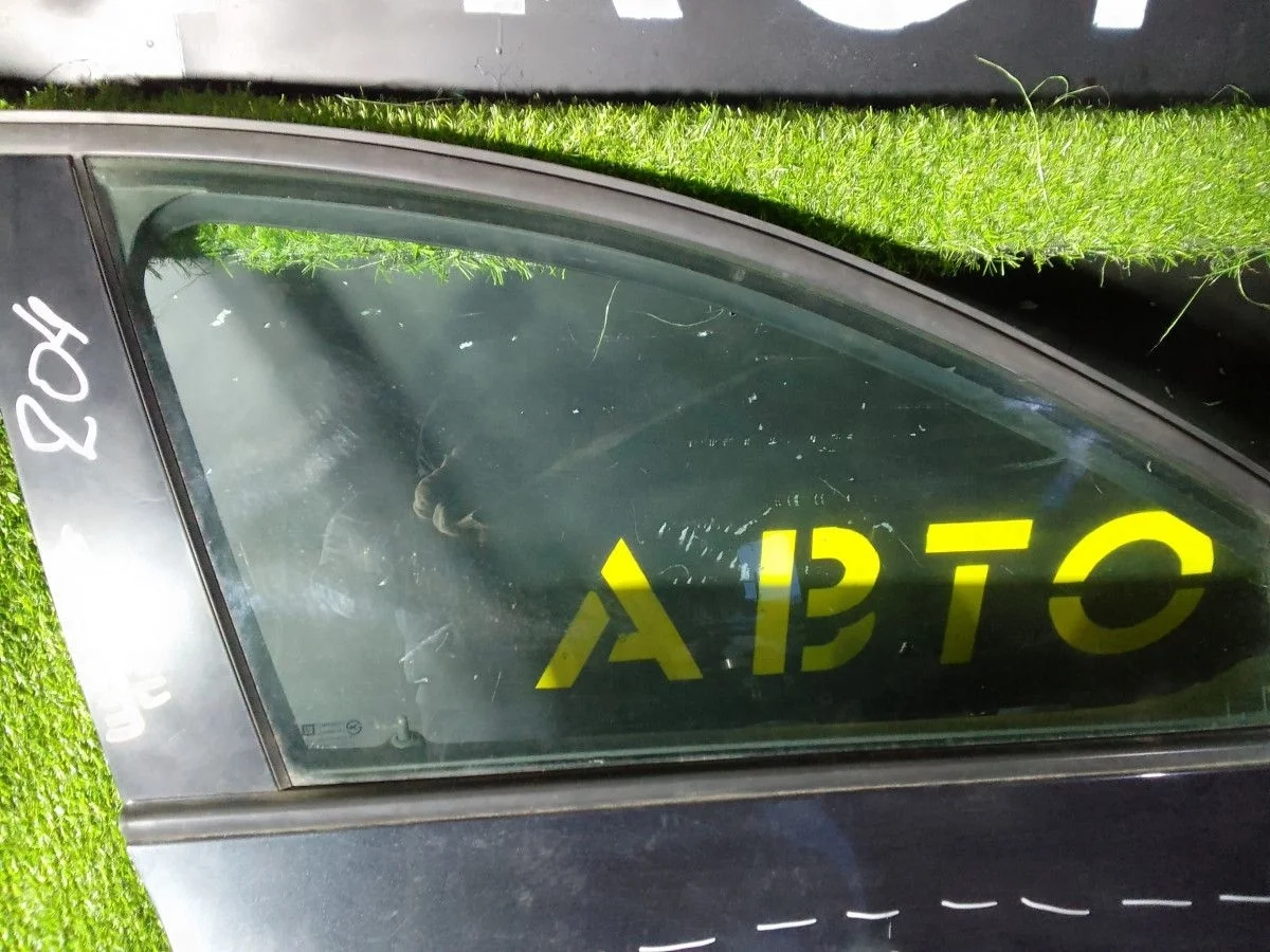 Стекло двери передней правой Chevrolet Cruze