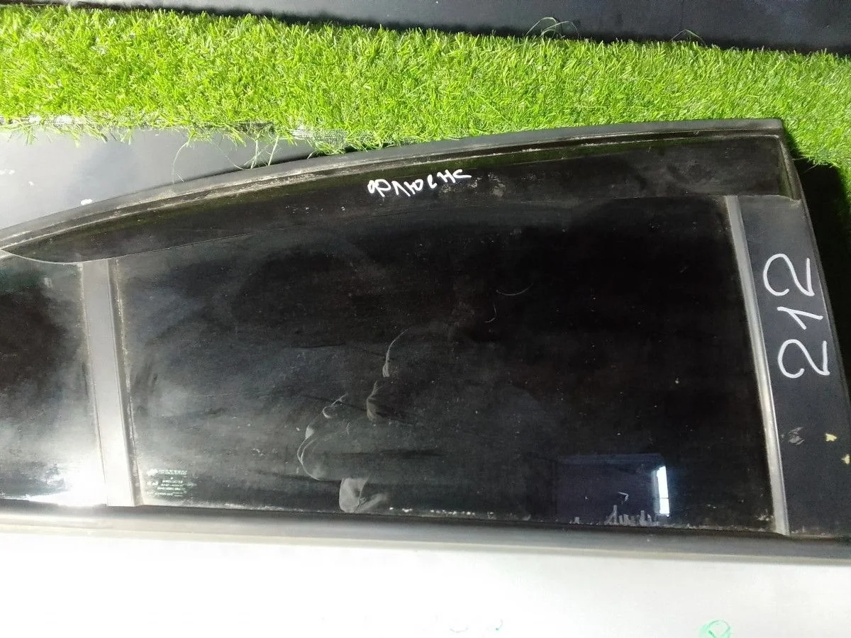 Стекло двери задней правой Renault Fluence