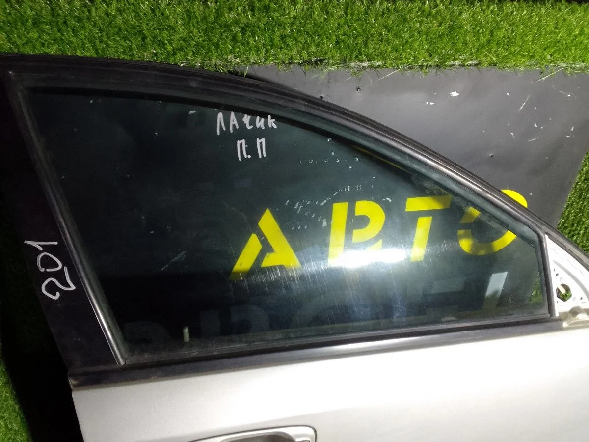 Стекло двери передней правой Chevrolet Lacetti