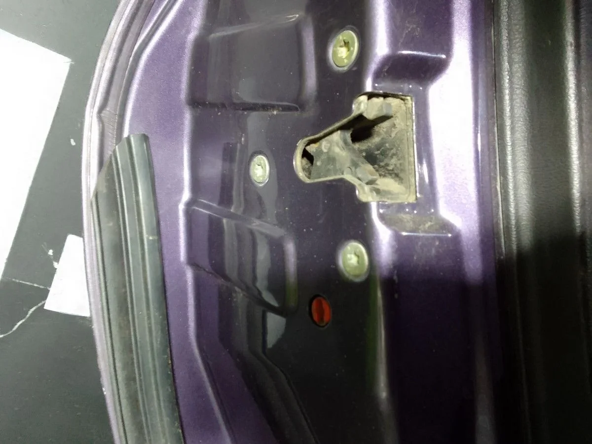 Замок двери задней левой Peugeot 307