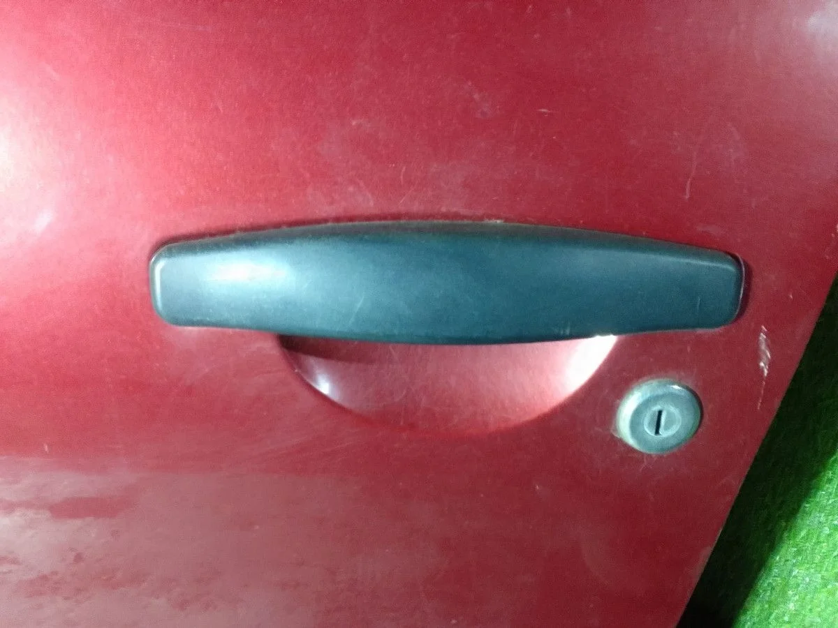 Ручка двери передней левой Renault Sandero