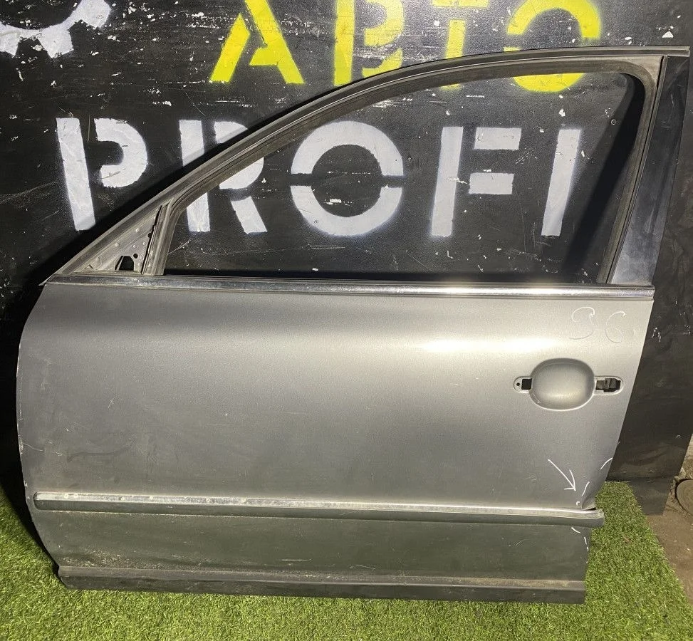 Дверь передняя левая Volkswagen Passat B5